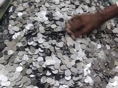 भरण पोषण के लिए पत्नी को 55000 के सिक्के दिए, कोर्ट ने कहा गिनने में लगेंगे 10 दिन