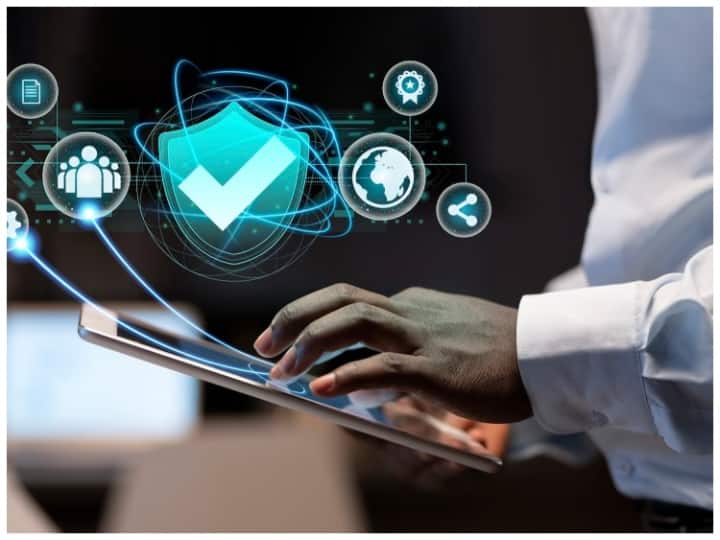 Cyber Security में बनाना चाहते हैं करियर? ऐसे करनी होगी शुरुआत, ये टिप्स आएंगे काम How to make career in cyber security tips to follow courses growth career prospectus Cyber Security में बनाना चाहते हैं करियर? ऐसे करनी होगी शुरुआत, ये टिप्स आएंगे काम