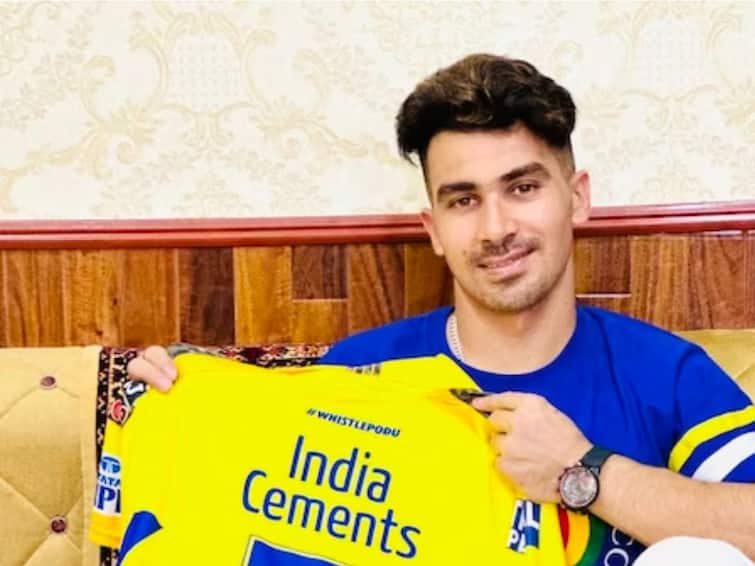 'All The Way From India': Afghan Cricketer Receives Gift From CSK Star 'All The Way From India': Afghan Cricketer Receives Gift From CSK Star