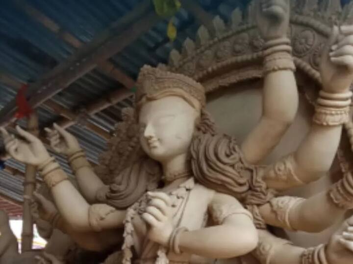 Sculptors reached Korea from West Bengal to make lord durha ganesh  Sculpture ann Chhattisgarh: मूर्तिकार बारिश से पहले मूर्ति बनाने पश्चिम बंगाल से कोरिया पहुंचे, गणेश और दुर्गा पूजा की तैयारी