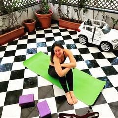 International Yoga Day 2023 पर पापा के साथ योग करते दिखे जेह बाबा, तो तैमूर ने की बॉक्सिंग