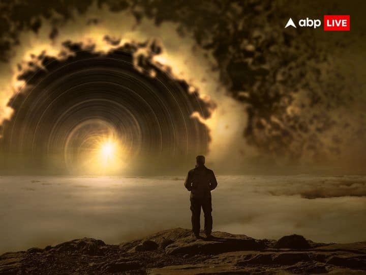 Dream Interpretation Know The Of Seeing Deceased Parents In The Dream Dream Interpretation: स्वर्गवासी माता-पिता का सपने में आना है किस बात का संकेत? जानकर रह जाएंगे हैरान