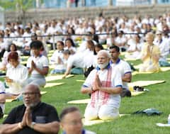 PM Modi US Visit: યોગમય થયું UN હેડક્વાર્ટર, તસવીરોમાં જુઓ ભવ્ય નજારો