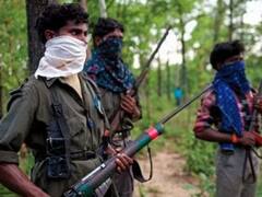 परिजनों से मिलने जा रहा था जवान, नक्सलियों ने गला रेतकर की हत्या, घर के सामने फेंका शव