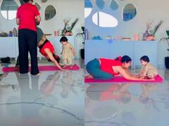 Yoga Divas पर मम्मा देबिना बनर्जी को योगा करते देखा, तो लियाना भी करने लगी योगासन, देखें क्यूट फोटोज