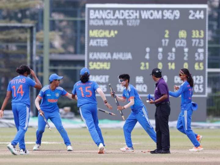 India A Women Team Beat Bangladesh In Womens Emerging Teams Asia Cup Final By 31 Runs And Win The Trophy Emerging Asia Cup 2023: टीम इंडिया ने जीता एशिया कप का खिताब, फाइनल में बांग्लादेश को 31 रनों से रौंदा