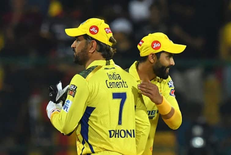 Dhoni and Jadeja united no issues between them claim CSK management क्या धोनी और जडेजा के बीच है कोई झगड़ा? पहली बार सामने आया सच