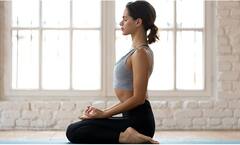 International Yoga Day 2023 : तुमच्या मेंदूची शक्ती वाढवण्यासाठी 'हे' 7 प्रभावी योगासने , घ्या जाणून