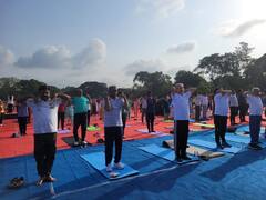 International Yoga day : पुण्यात 5000 विद्यार्थ्यांनी साजरा केला आंतरराष्ट्रीय योग दिन