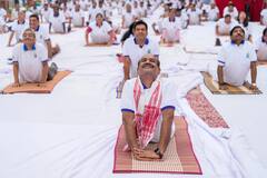 International Yoga day: देशभरातील वरिष्ठ नेत्यांनी साजरा केला आंतरराष्ट्रीय योग दिन; पाहा फोटो...