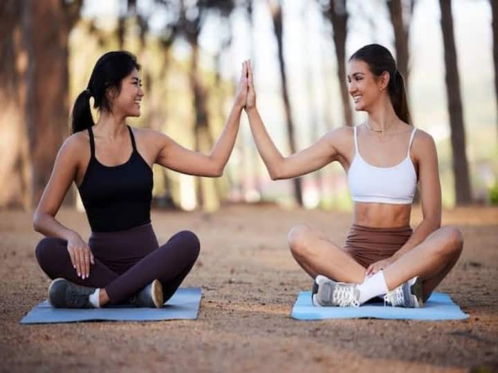 International Yoga Day 2023 : योगा के अनलिमिटेड बेनिफिट्स, ये फिज़िकली ही नहीं मेंटली भी आपको रखता है एक्टिव