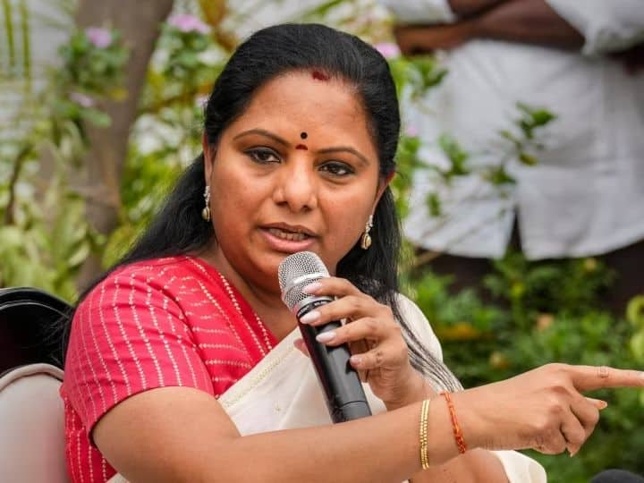 telangana hindi language row k kavitha statement targeted central government Telangana: 'हिंदी भाषा के साहित्य को पसंद करते हैं लेकिन...', बोलीं सीएम KCR की बेटी के. कविता