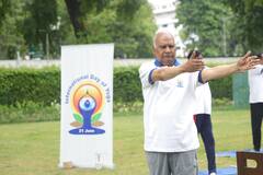 International Yoga Day 2023: ఘనంగా అంతర్జాతీయ యోగా దినోత్సవం - ఆసనాలు వేసిన ప్రముఖులు