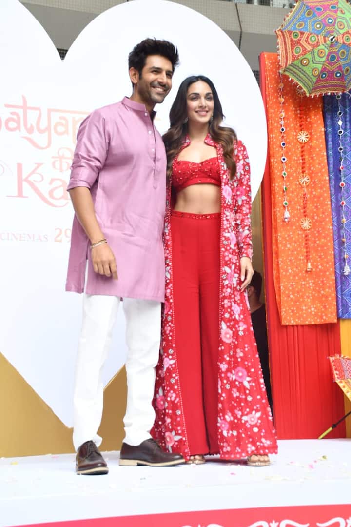হংসল মেটার সঙ্গে কার্তিক আরিয়ান 'ক্যাপ্টেন ইন্ডিয়া' ছবিটি করছেন। এছাড়া 'আশিকি' ফ্র্যাঞ্চাইজির তৃতীয় কিস্তিতে তাঁকে দেখা যাবে।