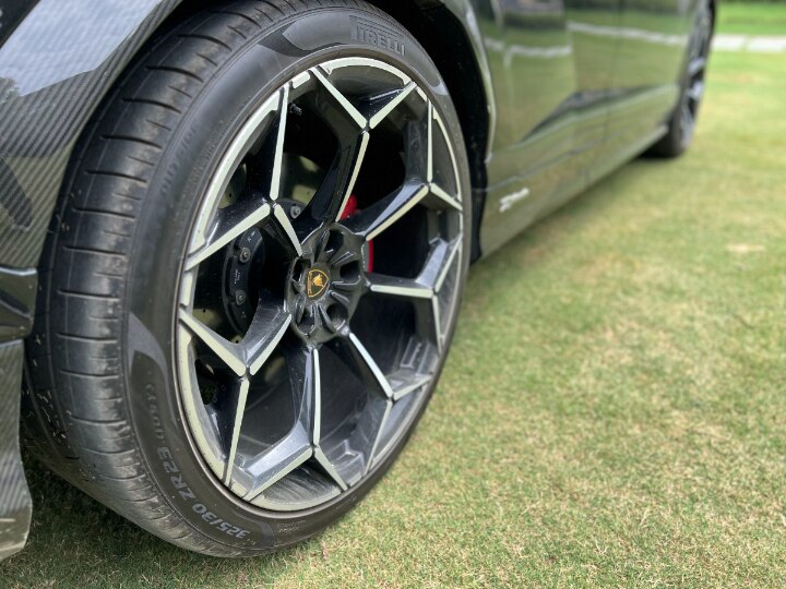 Lamborghini Urus Performante India Road Test Review: Fastest SUV!