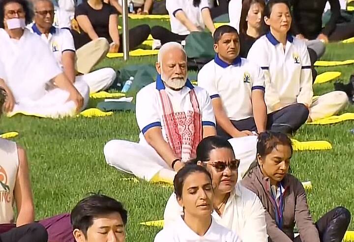 Pm Modi Led Yoga Day Event Creates Guinness Record For Most Nationalities In A Yoga Session 