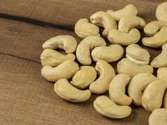 Cashew Nuts: ਰੋਜ਼ਾਨਾ ਖਾਲੀ ਪੇਟ ਕਾਜੂ ਖਾਣ ਨਾਲ ਸਿਹਤ ਨੂੰ ਹੁੰਦੇ ਨੇ ਇਹ ਫਾਇਦੇ