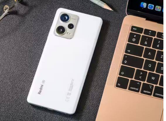 Redmi Note 12 Pro Plus : ਇਸ ਸਮਾਰਟਫੋਨ ਨੂੰ ਇਸ ਸਾਲ ਦੀ ਸ਼ੁਰੂਆਤ 'ਚ ਲਾਂਚ ਕੀਤਾ ਗਿਆ ਸੀ। ਇਸ ਦੀ ਕੀਮਤ 29,999 ਰੁਪਏ ਤੋਂ ਸ਼ੁਰੂ ਹੁੰਦੀ ਹੈ। ਫੋਨ ਵਿੱਚ 200MP ਅਤੇ MediaTek Dimensity 1080 ਚਿਪਸੈੱਟ ਲਈ ਸਪੋਰਟ ਹੈ।