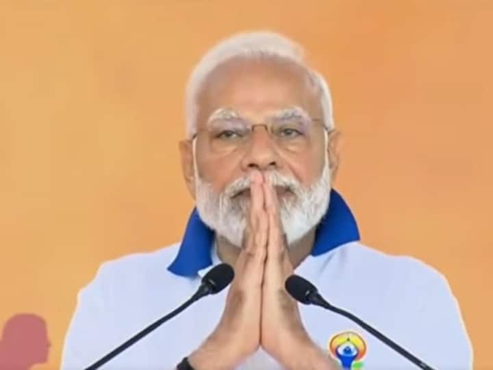 Indian PM Modi US Visit on occasion of International Yoga Day Hollywood director Richard Gere says Modi is product of Indian culture Watch: पीएम मोदी के मुरीद हुए हॉलीवुड स्टार रिचर्ड गेरे, कहा- 'वो भारतीय संस्कृति की उपज हैं, हम बार-बार सुनना चाहते हैं'
