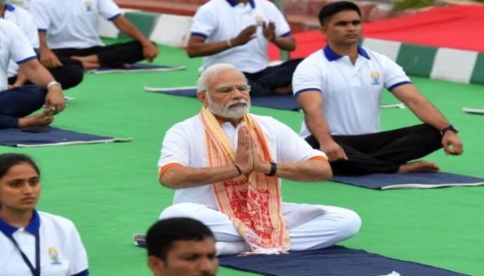 International Yoga Day 2023 Live Updates PM Modi Message Yoga Day celebration India highlights Yoga Day 2023 LIVE : ਯੋਗ ਦਿਵਸ 'ਤੇ UN 'ਚ ਭਾਰਤ ਦਾ ਡੰਕਾ , PM ਮੋਦੀ ਦੀ ਅਗਵਾਈ 'ਚ 180 ਦੇਸ਼ਾਂ ਦੇ ਪ੍ਰਤੀਨਿਧੀ ਕਰਨਗੇ ਯੋਗਾ