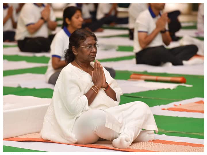 International Yoga Day President Draupadi Murmu celebrate Yoga Day says Yoga is Indias great gift to the world International Yoga Day: 'योग दुनिया के लिए भारत की महान सौगात'- राष्ट्रपति मुर्मू ने दी अंतरराष्ट्रीय योग दिवस की बधाई