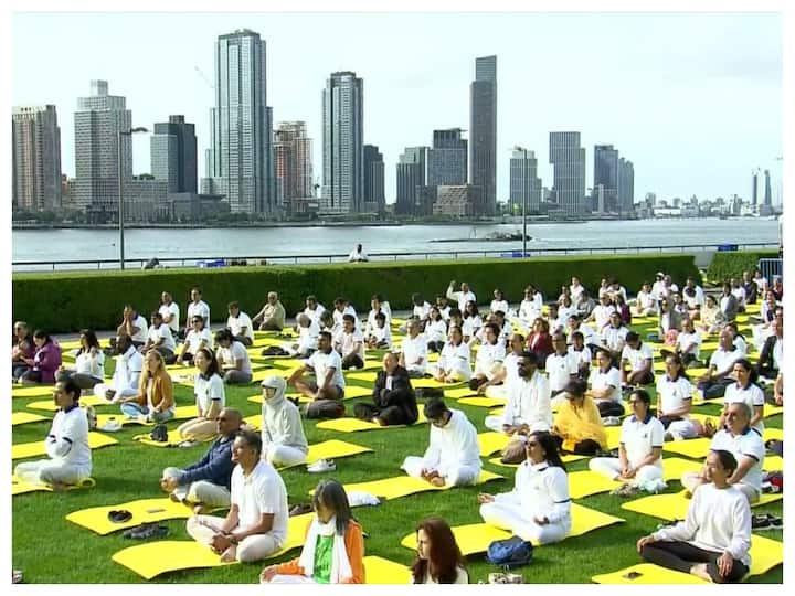 UN Secretary-General Antonio Guterres, in his video message on the occasion, said yoga unites body and mind, humanity and nature and millions of people across the globe for whom it is a source of strength, harmony and peace. (Image: Twitter/@sreerupa_mitra)