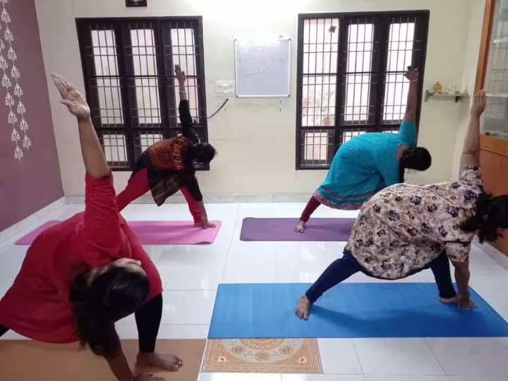 International Yoga Day 2023: Yoga can be learned from these mobile apps sitting at home, there is also the option of video