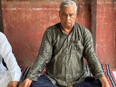 बीजेपी सांसद किरोड़ी लाल मीणा ने जयपुर में पुलिस थाने के सामने किया योग, इसलिए दे रहे हैं धरना