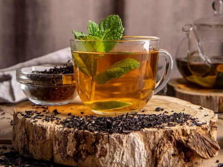 best time of green tea Can you drink green tea on an empty stomach ग्रीन टी पीने के फायदे तो बहुत है लेकिन क्या सुबह खाली पेट पीना सही है? जानें हेल्थ एक्सपर्ट की राय