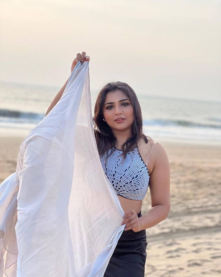 బుల్లితెరపై యాంకర్ గా కెరీర్ ప్రారంభించింది డాలీ.