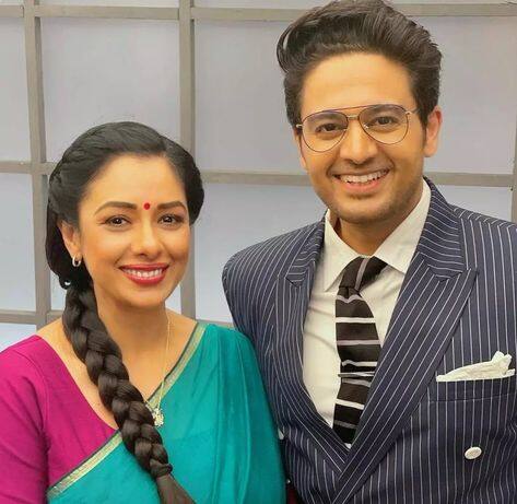 ਇਸ ਤੋਂ ਬਾਅਦ ਅਨੁਜ ਨੂੰ ਪਤਾ ਲੱਗੇਗਾ ਕਿ ਅਨੂ ਦੀ ਲੱਤ 'ਤੇ ਸੱਟ ਲੱਗੀ ਹੈ। ਅਜਿਹੇ 'ਚ ਉਹ ਅਨੂ ਦੀ ਚਿੰਤਾ ਕਰਦੇ ਹੋਏ ਉਸ ਨੂੰ ਪੁੱਛਦੇ ਹੋਇਆ ਨਜ਼ਰ ਆਵੇਗਾ ਕਿ ਉਸ ਨੂੰ ਕੀ ਹੋਇਆ, ਉਸ ਨੂੰ ਕਿਵੇਂ ਇਹ ਸੱਟ ਲੱਗੀ