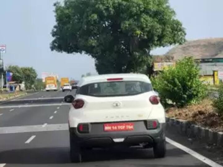 Tata punch icng spotted while testing is going on know what features can be expected Tata punch iCNG Spotted: सड़क पर फर्राटा भरता दिखा टाटा पंच का सीएनजी वेरिएंट, हुंडई एक्सटर से हो सकते हैं दो-दो हाथ