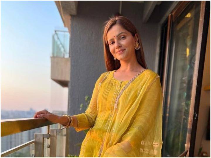 Rubina Dilaik is in shock after the accident now reached hometown to spend moments of peace with family एक्सीडेंट के बाद से सदमे में हैं Rubina Dilaik,  परिवार संग सुकून के पल बिताने के लिए एक्ट्रेस पहुंची हैं होमटाउन