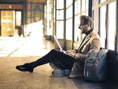 কর্মসূত্রে প্রচুর বাইরে যেতে হয়? নজরে থাকুক এই বিষয়গুলি