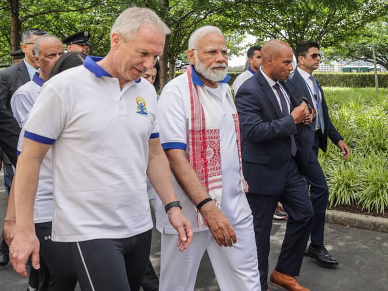 International Yoga Day 2023 PM Modi In US Assamese Gamusa PM Modi Takes Assam's Gamusa To UN HQ Lawns PM Modi Takes Assam's Gamusa To UN HQ Lawns
