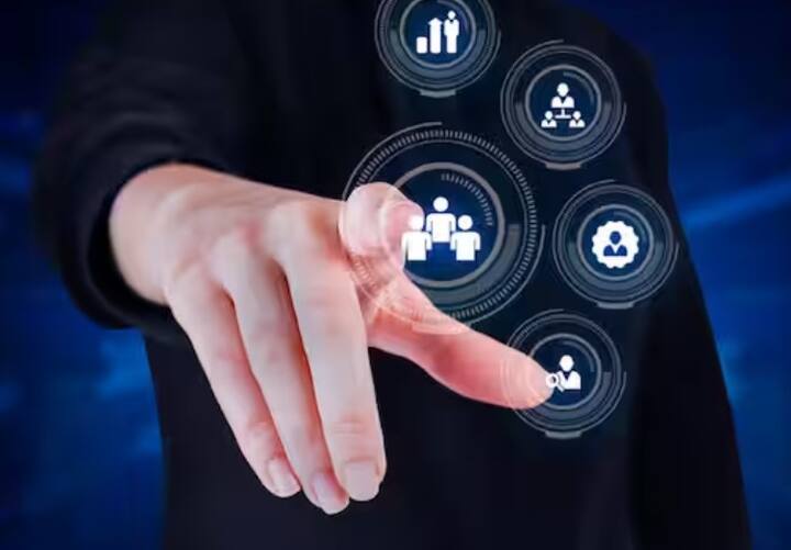 ਵਿਦਿਅਕ ਯੋਗਤਾ: ਇਸ ਭਰਤੀ ਲਈ ਬਿਨੈ ਕਰਨ ਵਾਲੇ ਉਮੀਦਵਾਰਾਂ ਕੋਲ ਕੰਪਿਊਟਰ ਸਾਇੰਸ/ਆਈਟੀ ਜਾਂ ਐਮਸੀਏ ਵਿੱਚ ਬੀ.ਈ./ਬੀ.ਟੈਕ ਹੋਣਾ ਚਾਹੀਦਾ ਹੈ।