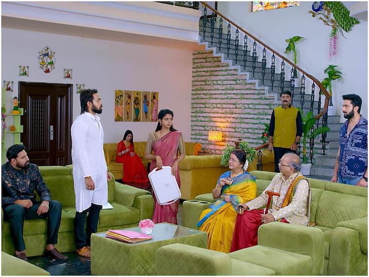 Brahmamudi Serial June 22nd Episode 129 Written Update Today Episode Brahmamudi June 22nd: రాహుల్ కి వార్నింగ్, రుద్రాణికి చీవాట్లు- కావ్య మీద ప్రేమ చూపించిన రాజ్