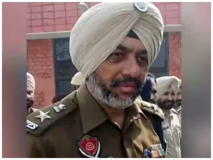 Punjab Former AIG Raj Jit Singh troubles increased Mohali court issued arrest warrant for third time ANN Punjab Drugs Case: पंजाब के पूर्व AIG राजजीत सिंह की बढ़ी मुश्किलें, मोहाली कोर्ट ने तीसरी बार जारी किया अरेस्ट वॉरेंट