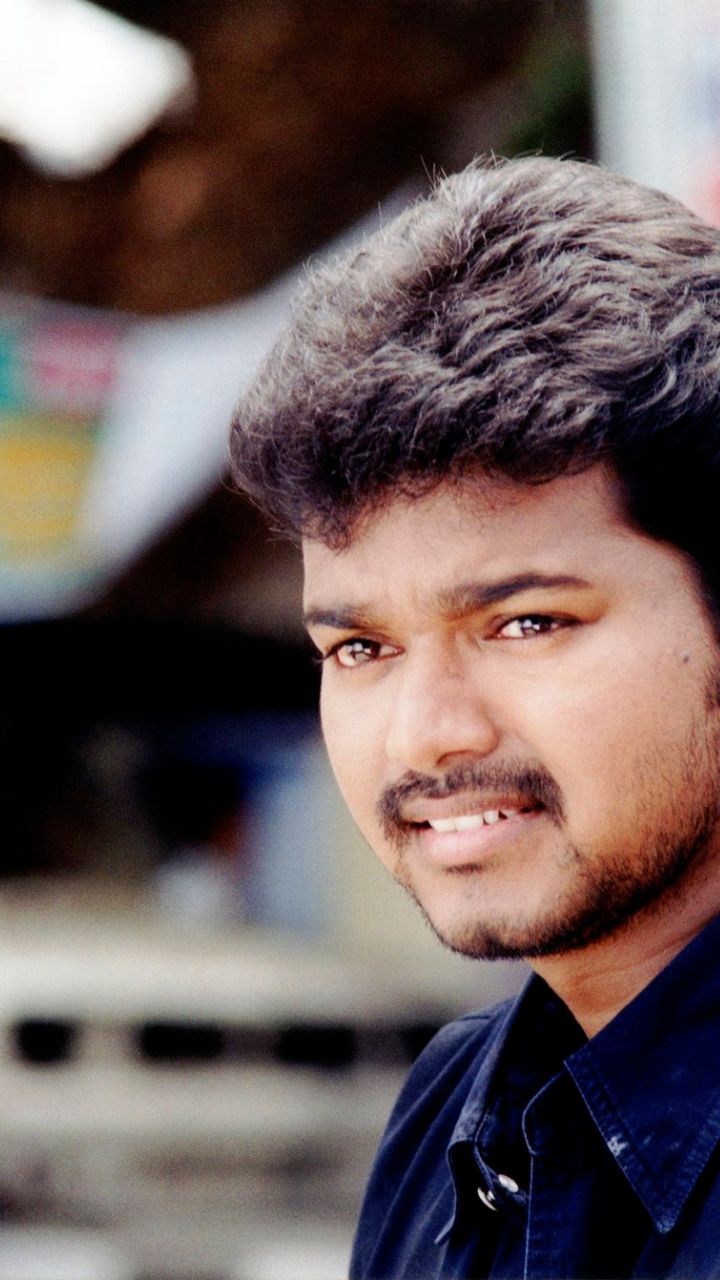 வாழ்க்கை ஒரு வட்டம் டா...அதுல தோக்கறவன் ஜெயிப்பான், ஜெயிக்கிறவன் தோப்பான்” – திருமலை (2003)