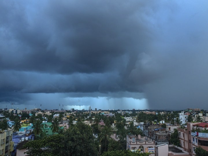 MP Weather Update Madhya Pradesh People suffering from scorching heat now rain forecast MP Weather Update: भीषण गर्मी से परेशान लोगों को बारिश से मिली राहत, जानें अगले 3 दिनों तक कैसा रहेगा मौसम?