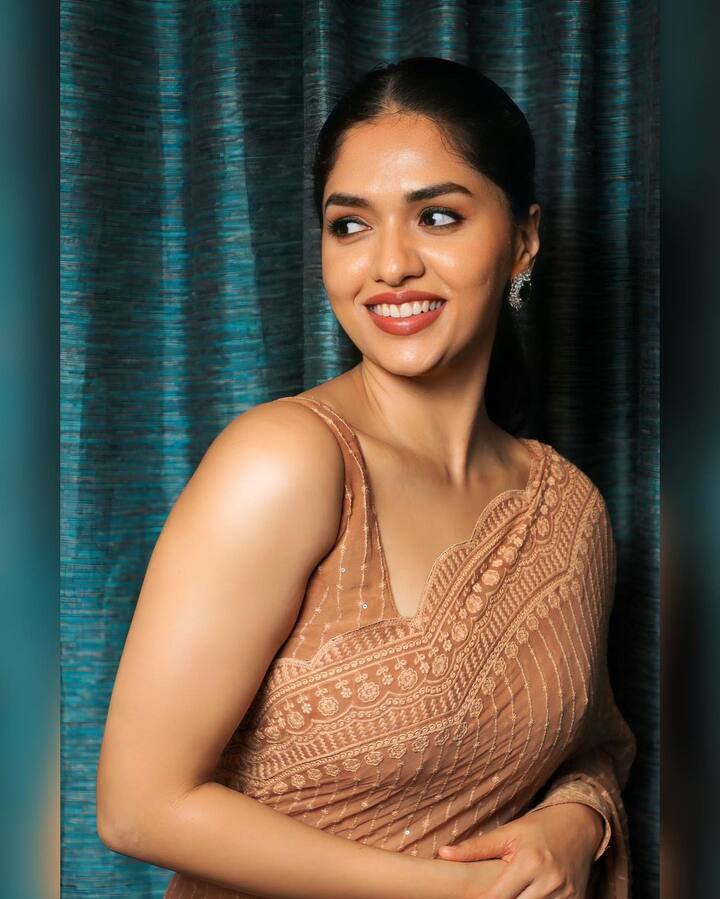 మధ్యలో కొన్ని డబ్బింగ్ చిత్రాలతో పలకరించింది. Photo Credit: Sunainaa/Instagram