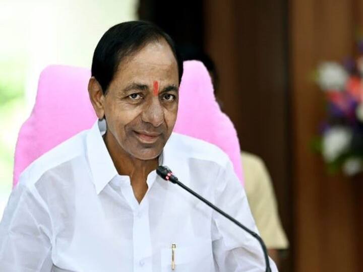 Ashadhi wari 2023 Entire cabinet of Telangana government will come to Pandharpur for Ashadhi Vari Ashadhi wari 2023 : विठुरायाच्या दर्शनासाठी तेलंगणाचं संपूर्ण मंत्रीमंडळ येणार, हेलिकॉप्टरमधून वारकऱ्यांवर होणार पुष्पवृष्टी 
