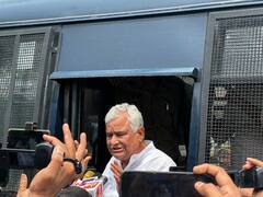 BJP सांसद किरोड़ी लाल मीणा को पुलिस ने किया गिरफ्तार, चाकसू थाने के बाहर समर्थकों की जुटी भीड़, हो रही नारेबाजी