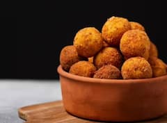 Sweet Potato Balls: संध्याकाळच्या चहासोबत स्वादिष्ट क्रिस्पी स्वीट पोटॅटो बॉल; रेसिपी बनवायला खूप सोपी