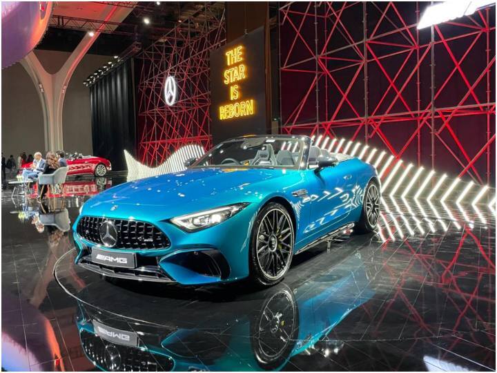 New Mercedes Convertible Car: मर्सिडीज-बेंज ने भारत में अपने पोर्टफोलियो में विस्तार करते हुए नए एसएल 55 एएमजी रोडस्टर को शामिल किया है, इस कार को सीबीयू रूट के जरिए भारत में इंपोर्ट किया जाएगा.