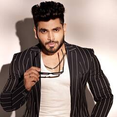 बिग बॉस फेम शिव ठाकरेचा डॅशिंग अंदाज; फोटो व्हायरल