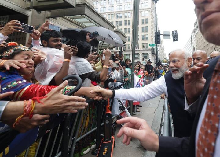 पंतप्रधान नरेंद्र मोदी यांचे वॉशिंगटन डीसी येथे भारतीय लोकांकडून जल्लोषात स्वागत केले