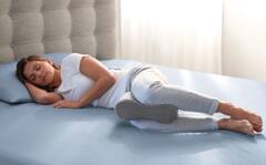 ਗੋਡਿਆਂ ਦੇ ਵਿਚਾਲੇ ਸਿਰਹਾਣਾ ਰੱਖ ਕੇ ਸੌਣ ਦੇ 5 ਹੈਰਾਨੀਜਨਕ ਫਾਇਦੇ