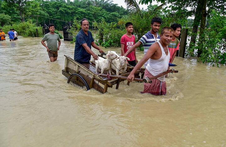 এখনও পর্যন্ত ২ হাজার ৯১ জন ত্রাণ শিবিরে আশ্রয় নিয়েছেন।