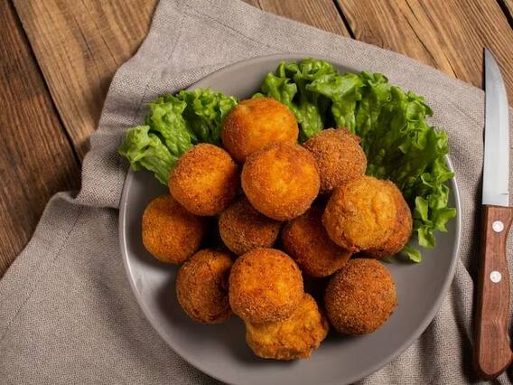 Sweet Potato Balls: शाम की चाय के साथ ट्राई कीजिए क्रिस्पी शकरकंद बॉल रेसिपी, बनाना है बेहद आसान